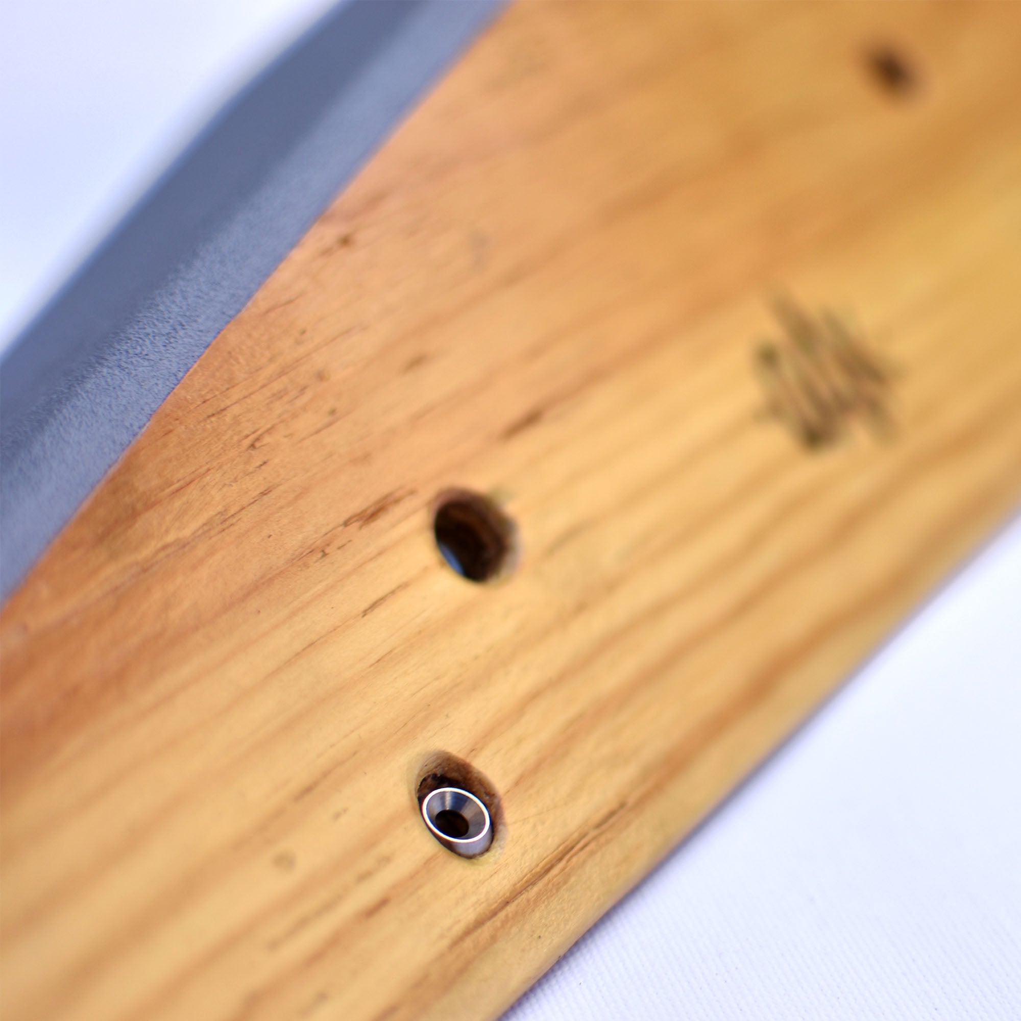 Pyramides edges M Bi-text 2P