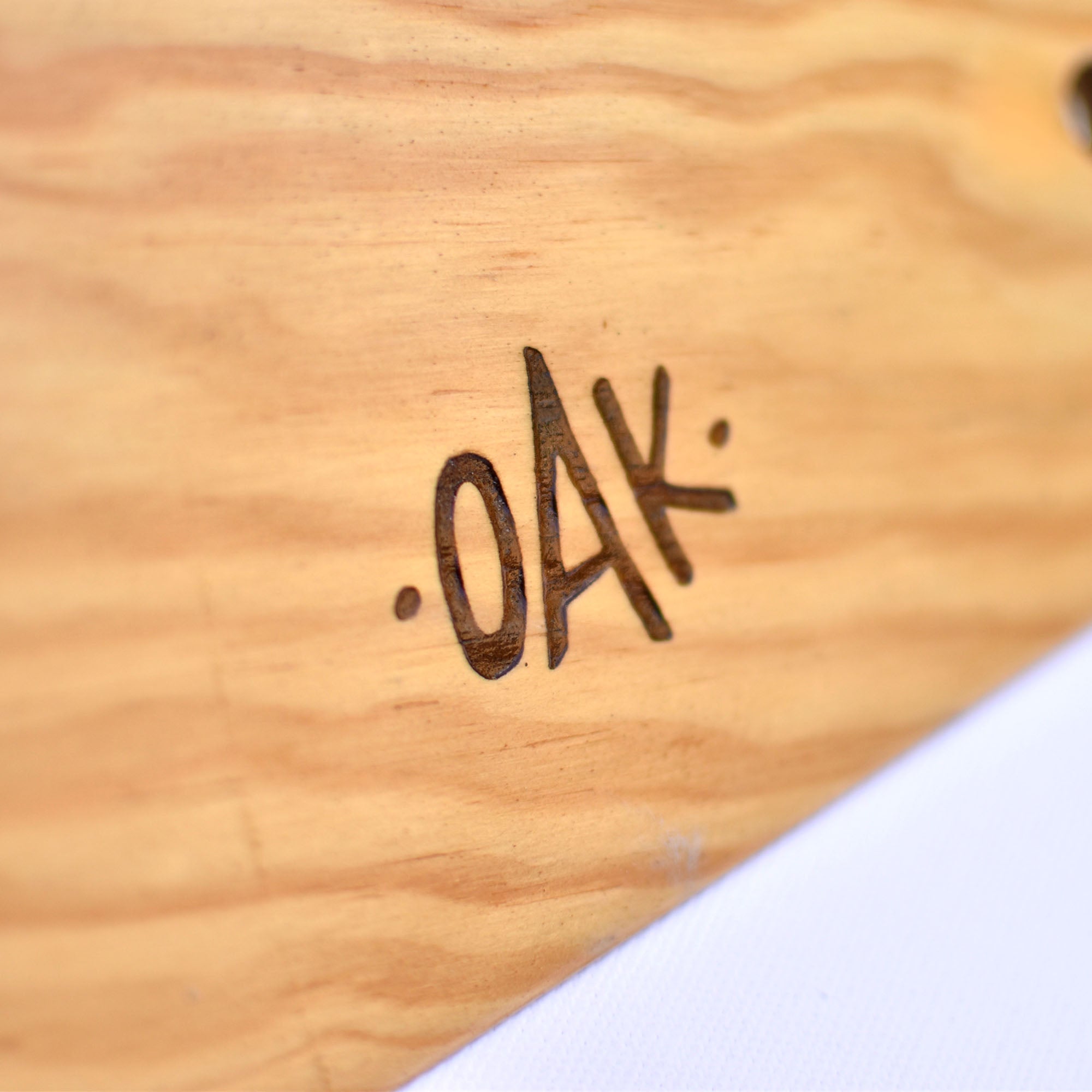 Pyramides arrows M Bi-text 2P